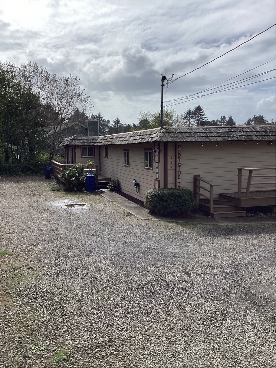 250 Southeast Winchell Street - 3
