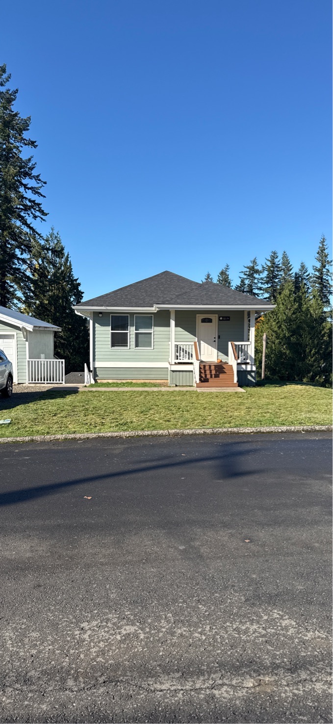 305 Southeast Elder Street *New* - B