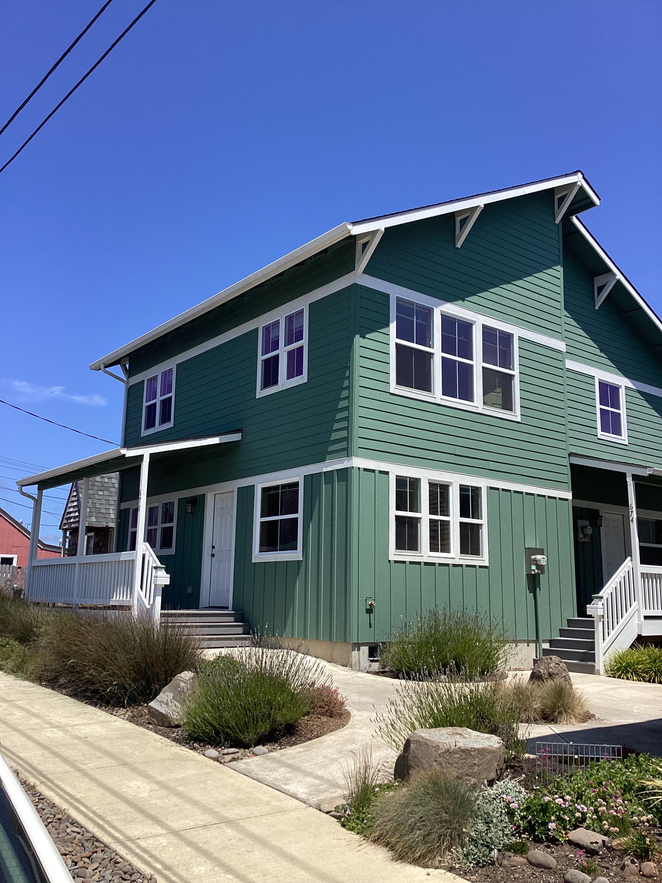 670 Northwest Coast Street (New) - 1